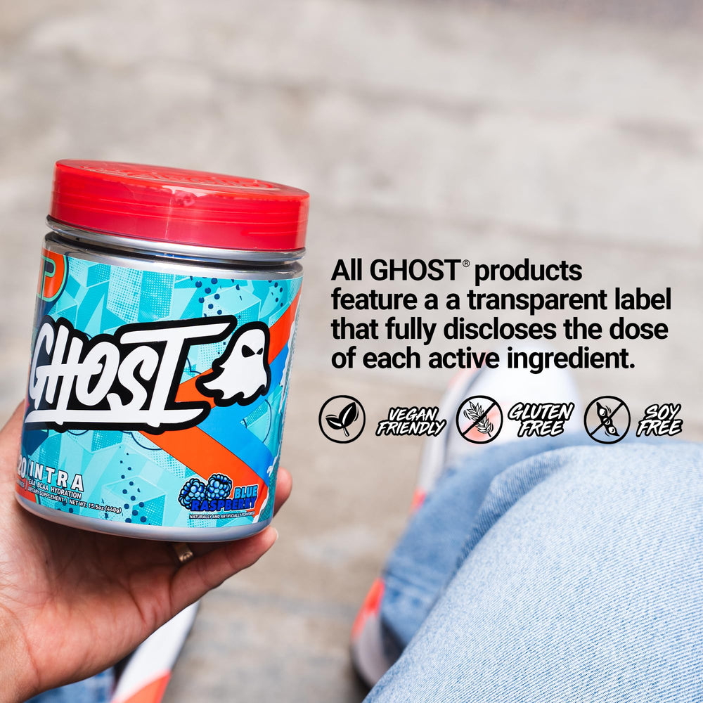 Comparación de tamaño del bote GHOST Intra en mano para ver porciones y practicidad