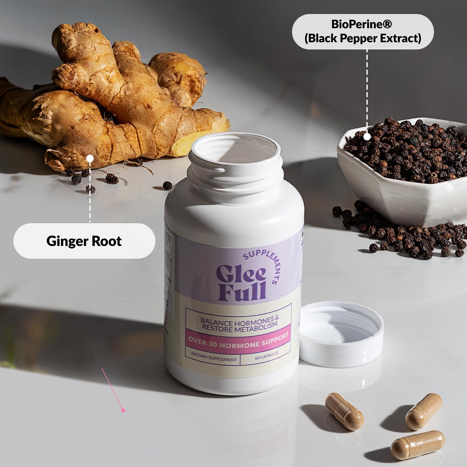 GLEEFULL SUPPS comparación de tamaño en mano para ver escala y portabilidad