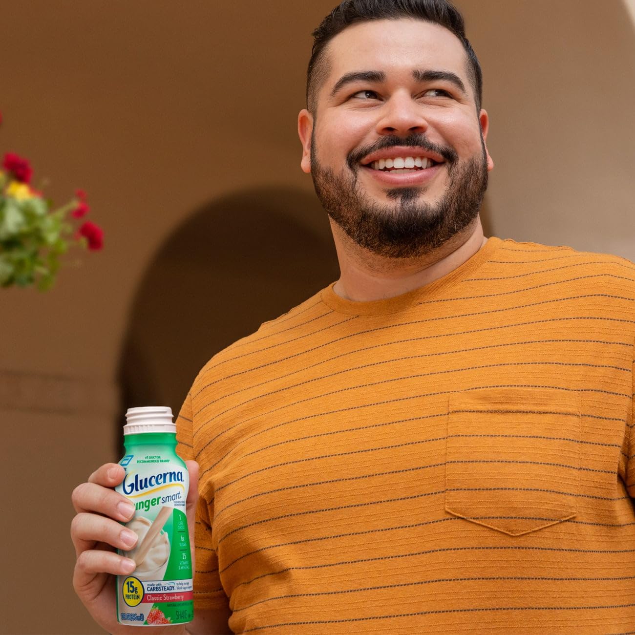Glucerna escena de desayuno saludable con batido como sustituto equilibrado