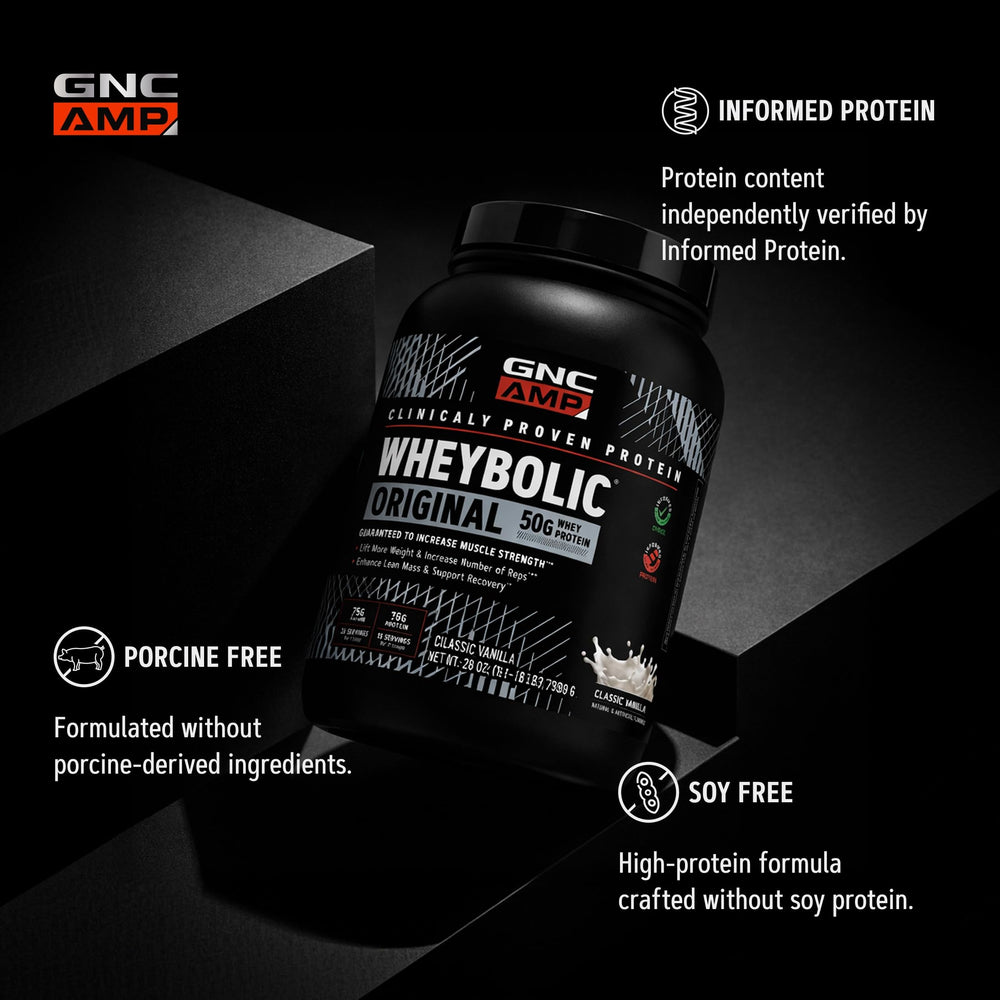 GNC AMP New Wheybolic persona bebiendo batido tras entrenamiento para recuperación
