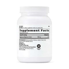 GNC detalle de la etiqueta nutricional con información clara y beneficios