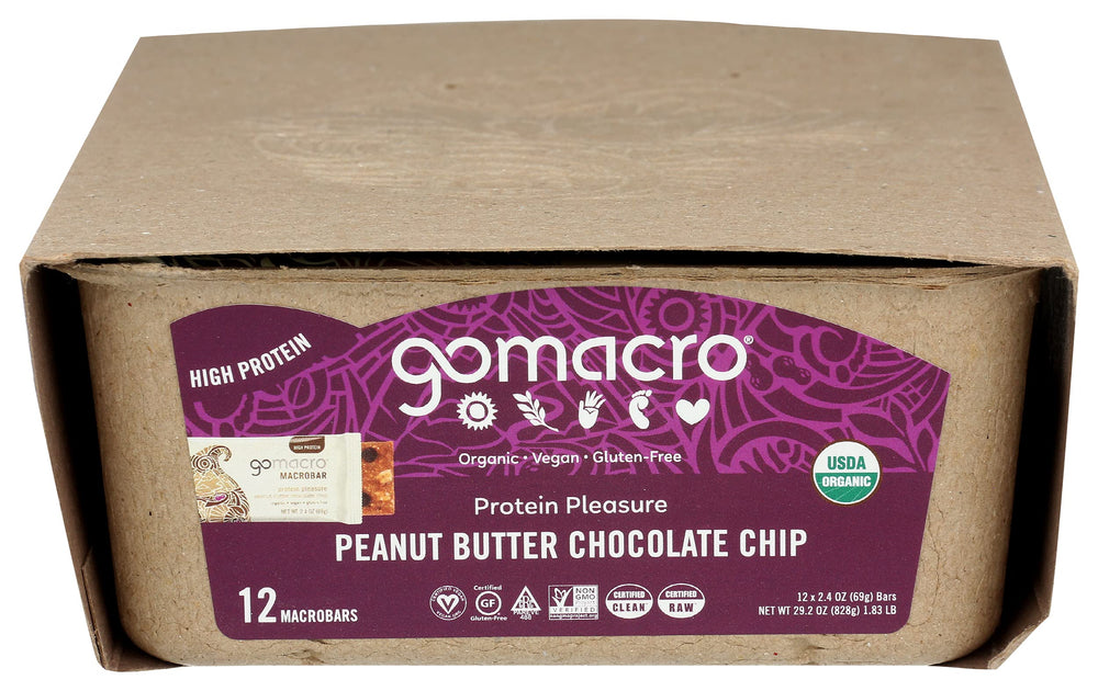 GoMacro barra en mano para mostrar tamaño práctico y portable