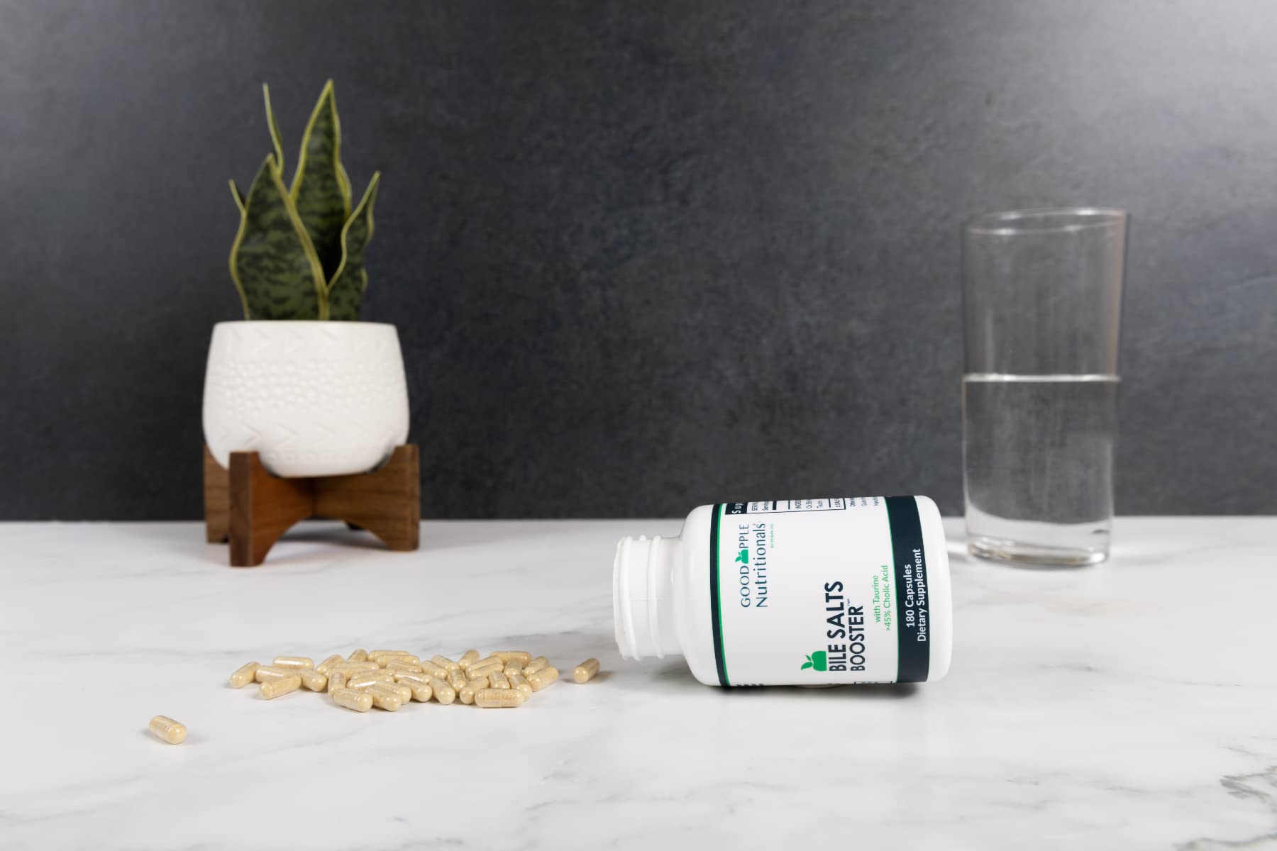GoodApple producto en mesa con comida grasa, apoyo a la digestión
