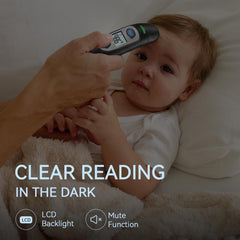 GoodBaby termómetro en uso sobre la frente de un bebé mostrando comodidad y silencio