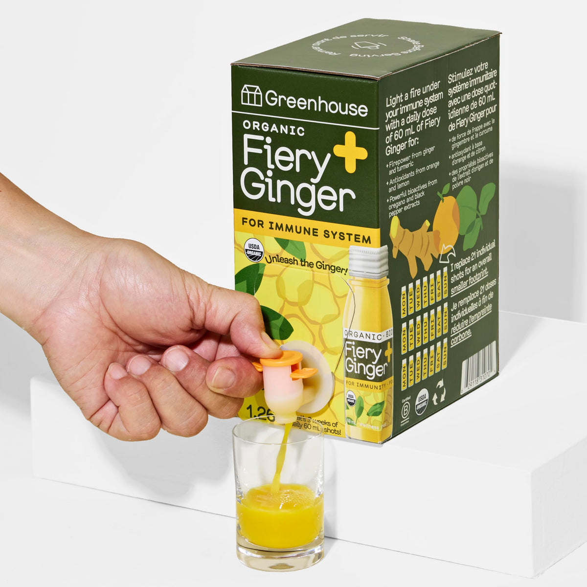 Greenhouse Juice empaque frontal bag-in-box mostrando diseño y beneficios