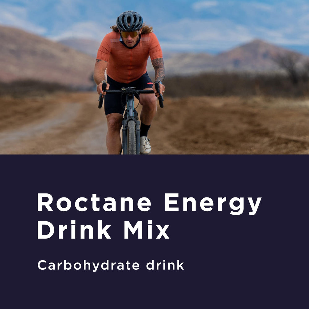 GU Energy bebida preparada en botella durante entrenamiento para rápida reposición de energía y electrolitos
