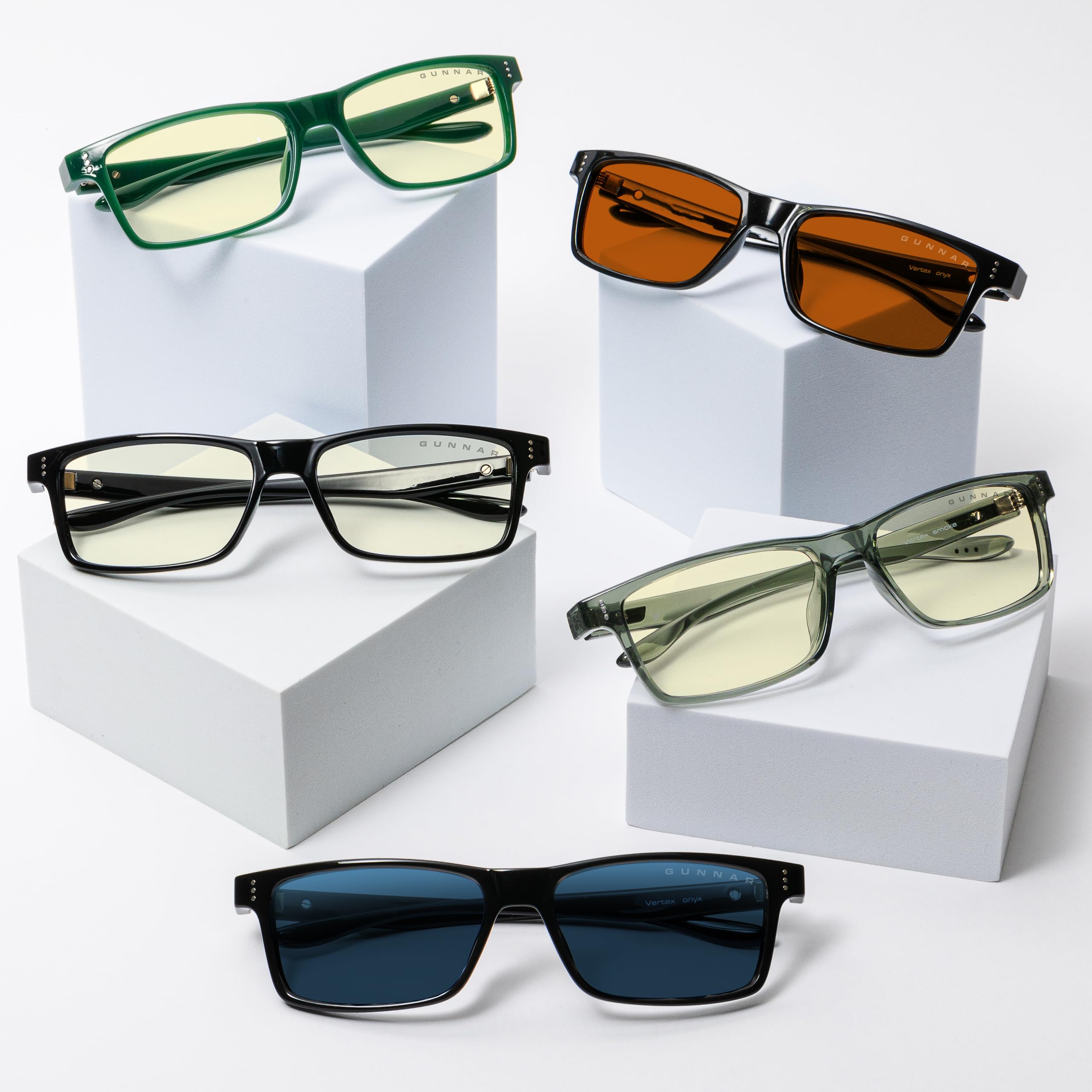 Lifestyle con Gunnar Vertex en ambiente moderno para trabajo remoto