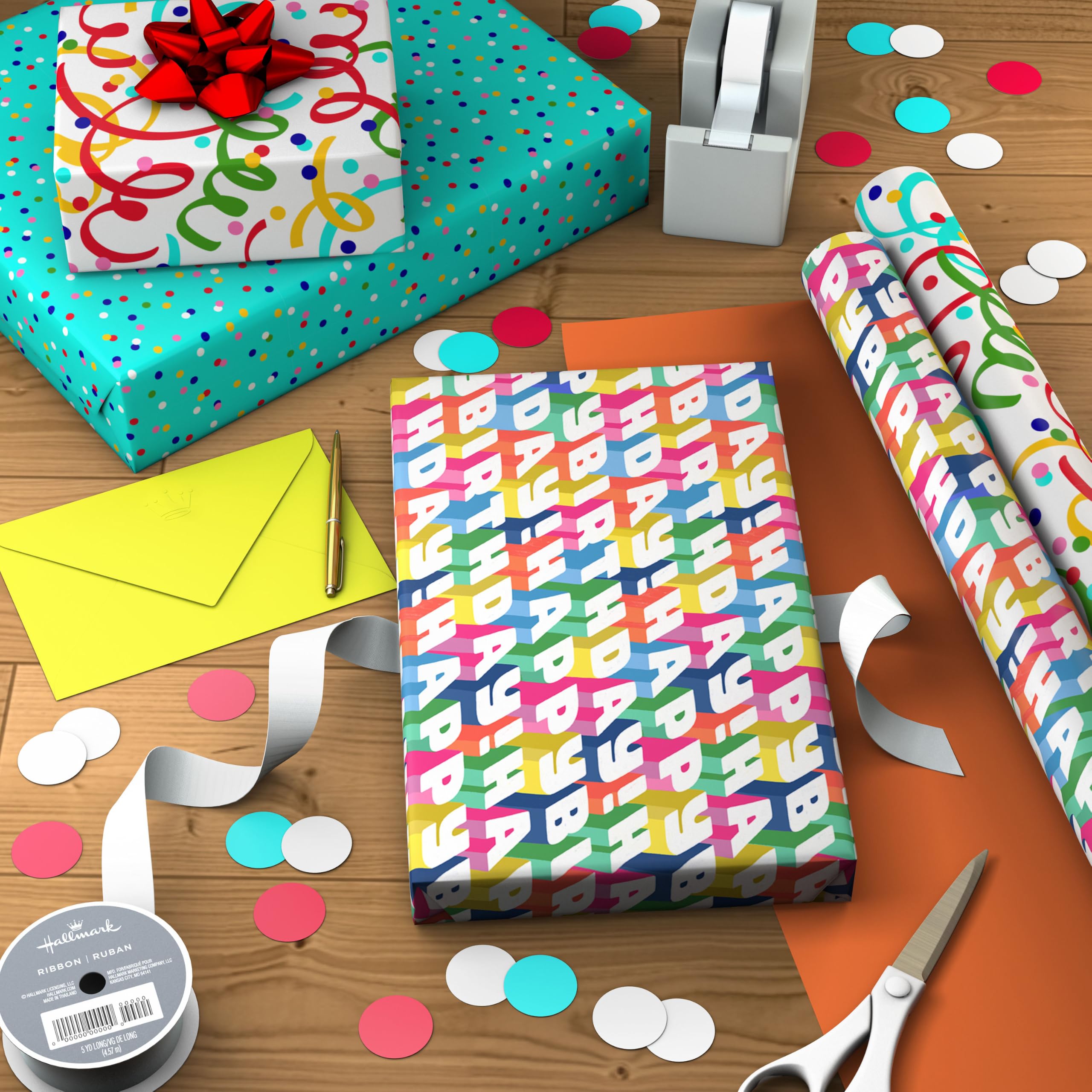 Hallmark detalle de textura del papel que facilita pliegues limpios