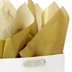 Hallmark papel de seda dorado dentro añade lujo inmediato