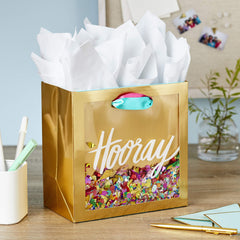 Hallmark Signature primer plano de la ventana con confeti brillante que aporta diversión