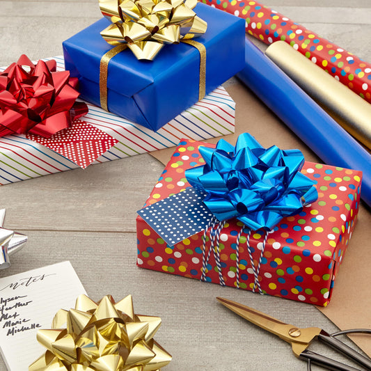 Hallmark detalle de textura de cinta con brillo metálico y volumen