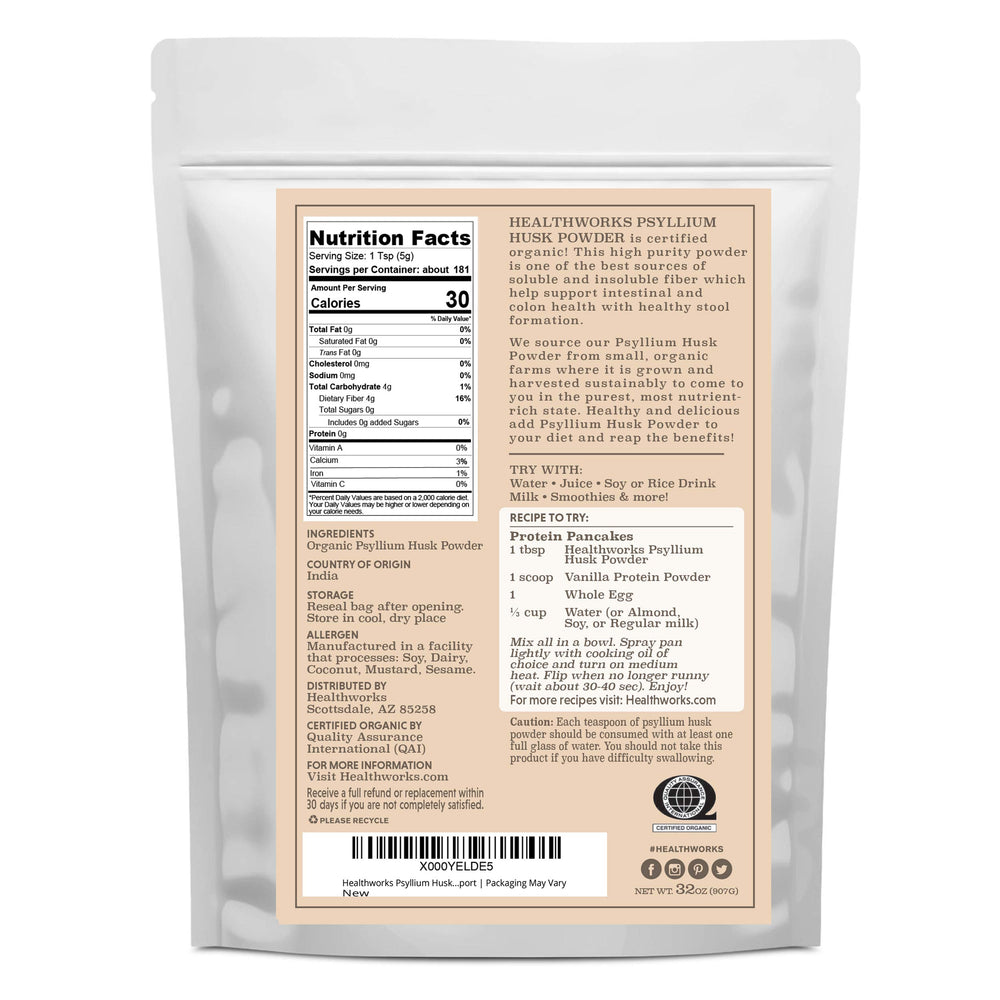 Close-up del polvo de psyllium Healthworks mostrando textura fina y uso versátil