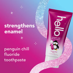 hello Penguin Chill niño cepillándose con sonrisa y aliento fresco