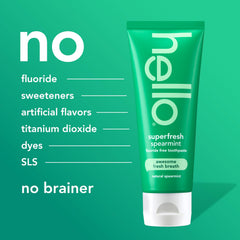 hello hojas de spearmint junto al tubo resaltando sabor natural