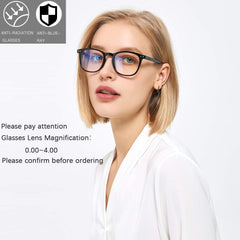 Henotin gafas puestas frente a portátil, mejor enfoque y confort visual