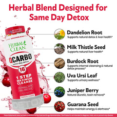 Herbal Clean persona bebiendo la fórmula para limpieza rápida