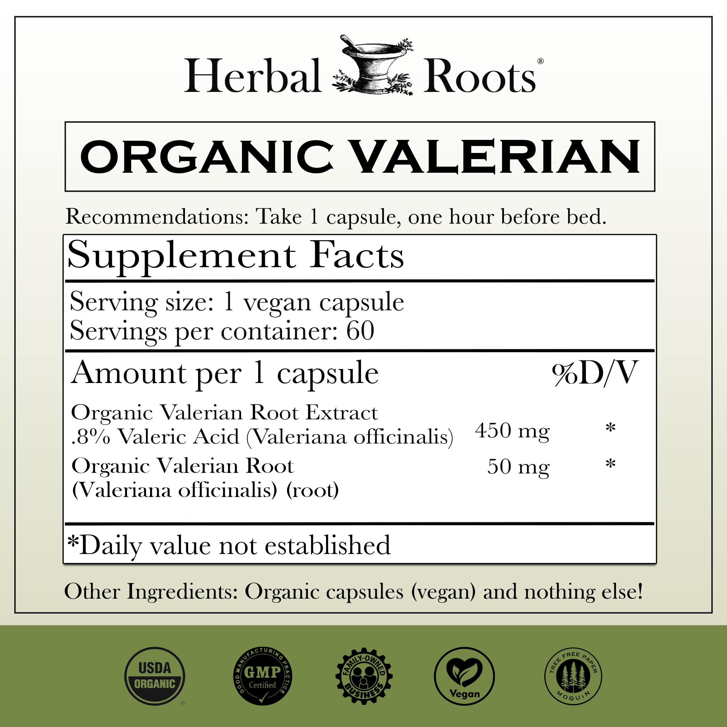 Herbal Roots cápsulas veganas en primer plano, fácil de tragar
