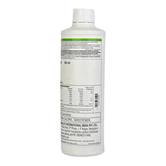 Herbalife botella al lado de una mano para comparar tamaño y porciones