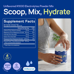 Hi-Lyte polvo disolviéndose en agua clara para hidratación rápida