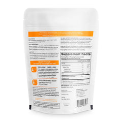 Polvo de psyllium Himalaya en mano destacando textura y mezcla fácil
