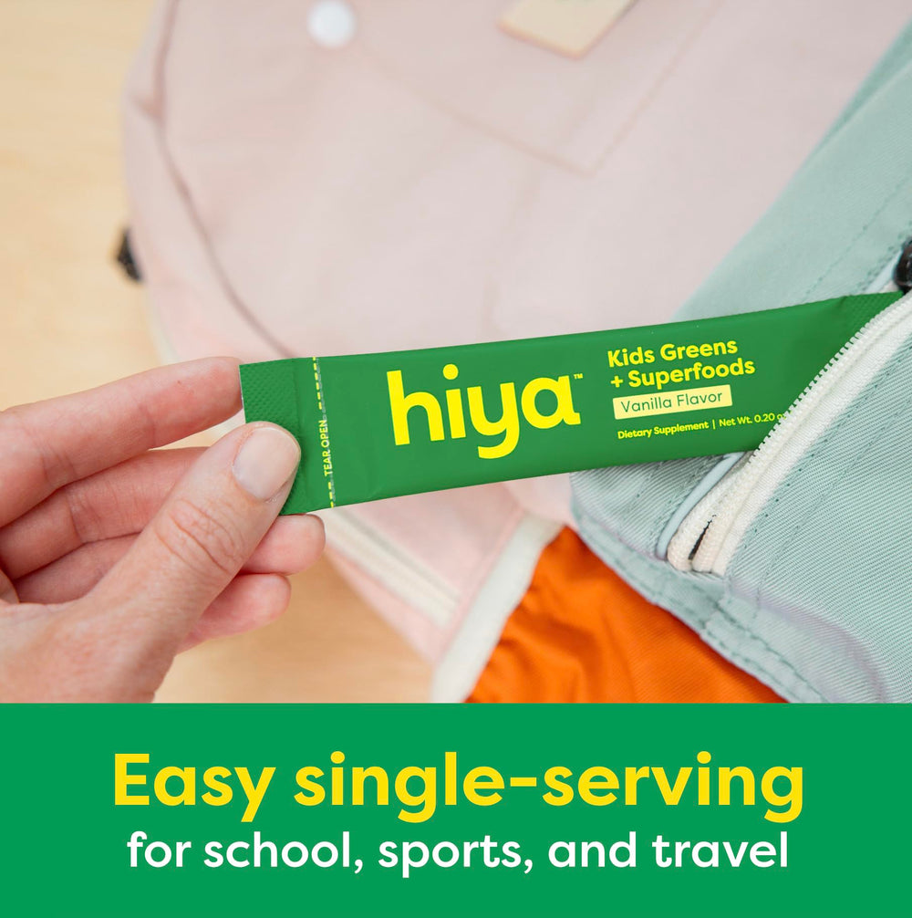 HIYA stick abierto con polvo visible listo para añadir a bebida