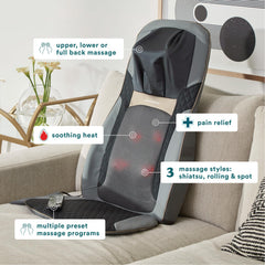 Homedics cojín en sillón demostrando alivio y uso doméstico