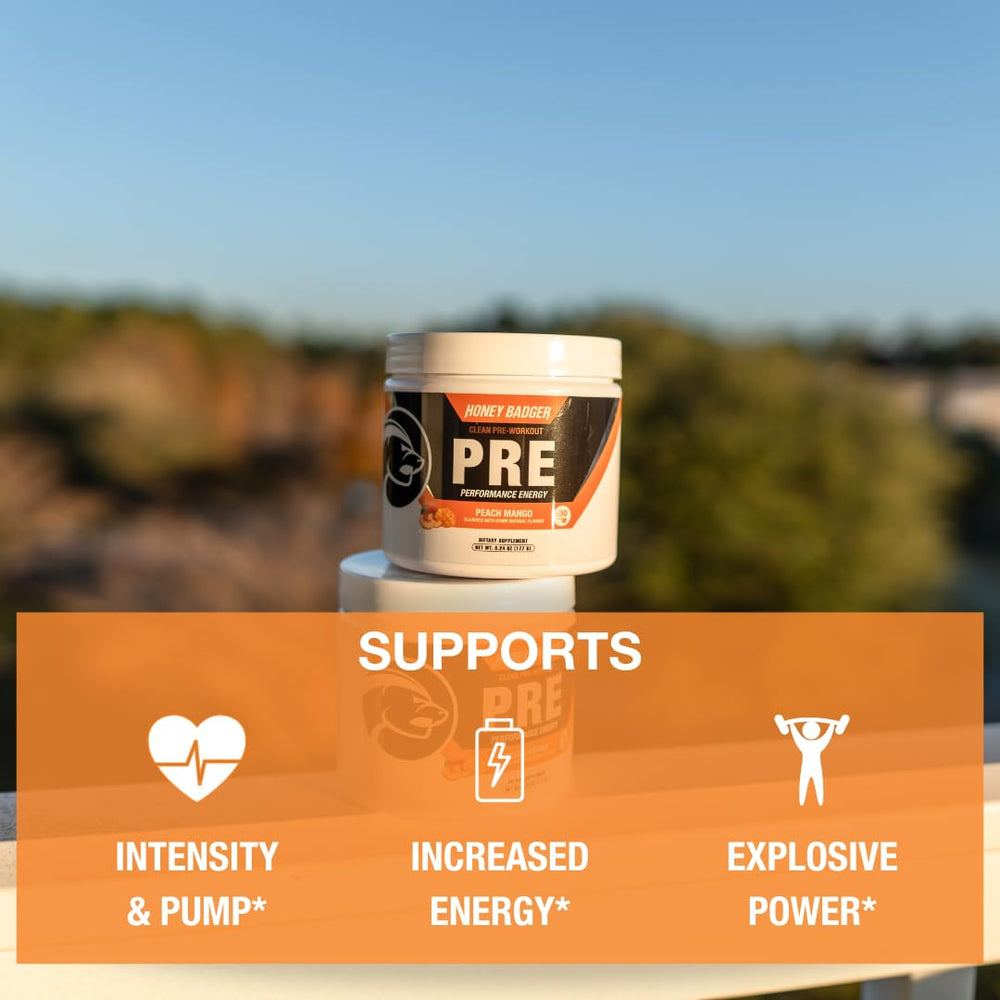 Vaso con Honey Badger preparado durante entrenamiento para energía inmediata