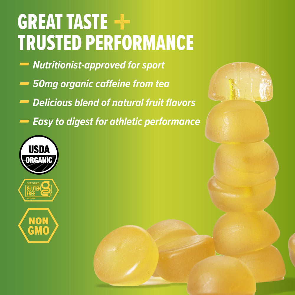 Honey Stinger gominola en mano lista para consumir durante el entrenamiento