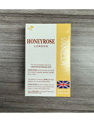Honeyrose mano sujetando cigarrillo herbal, mantiene rutina sin nicotina