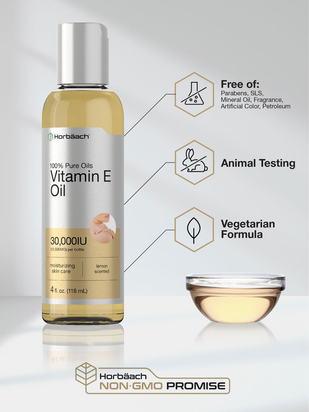 Horbäach aceite aplicado en mano para mostrar hidratación y absorción