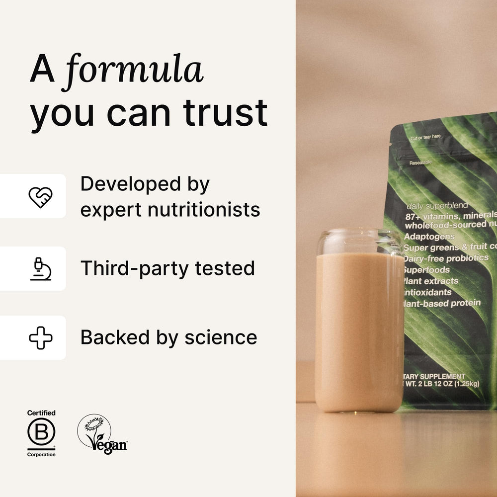 Huel botella portátil en oficina para comidas rápidas y nutritivas