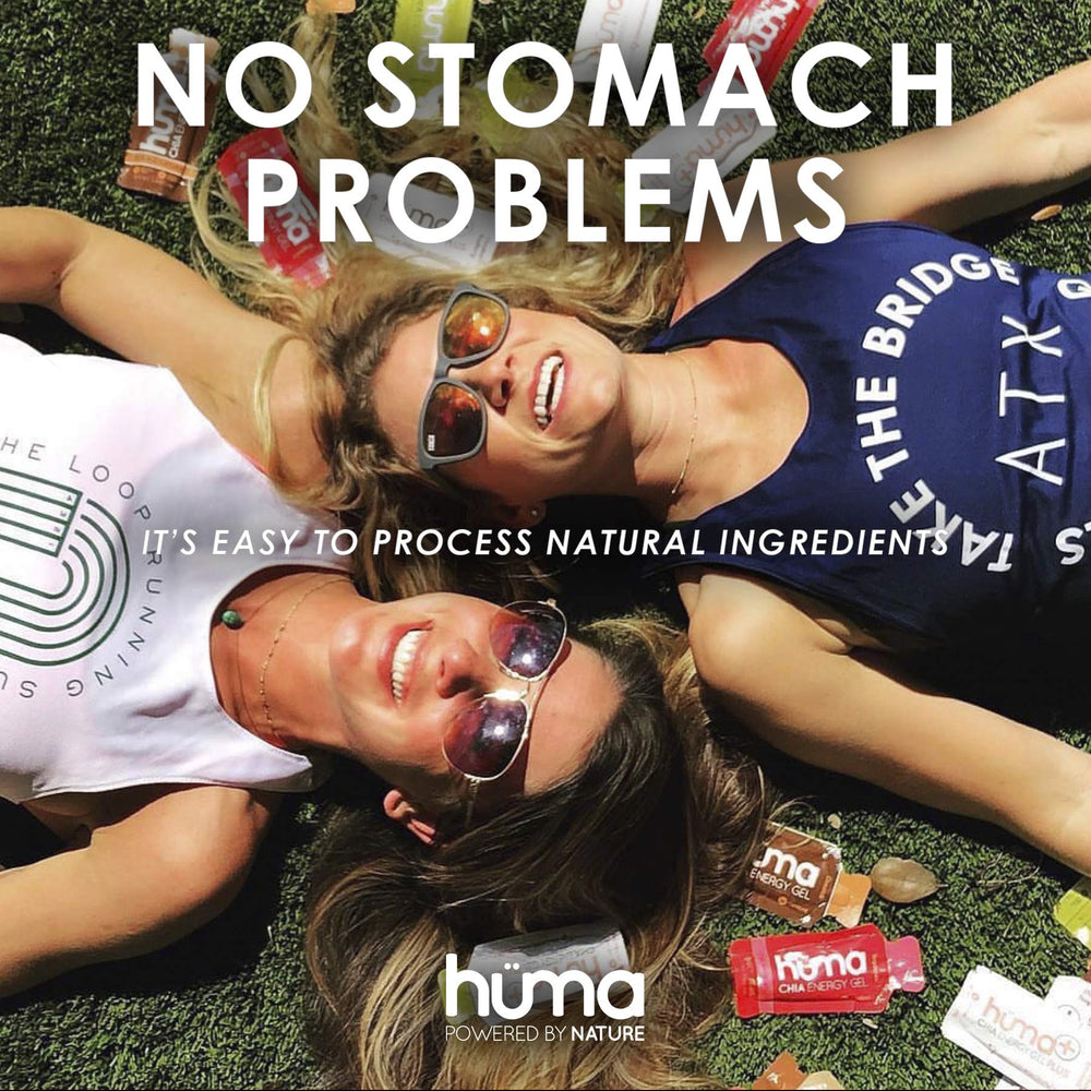 HÜMA CHIA ENERGY GEL persona usando el sobre en carrera para energía inmediata