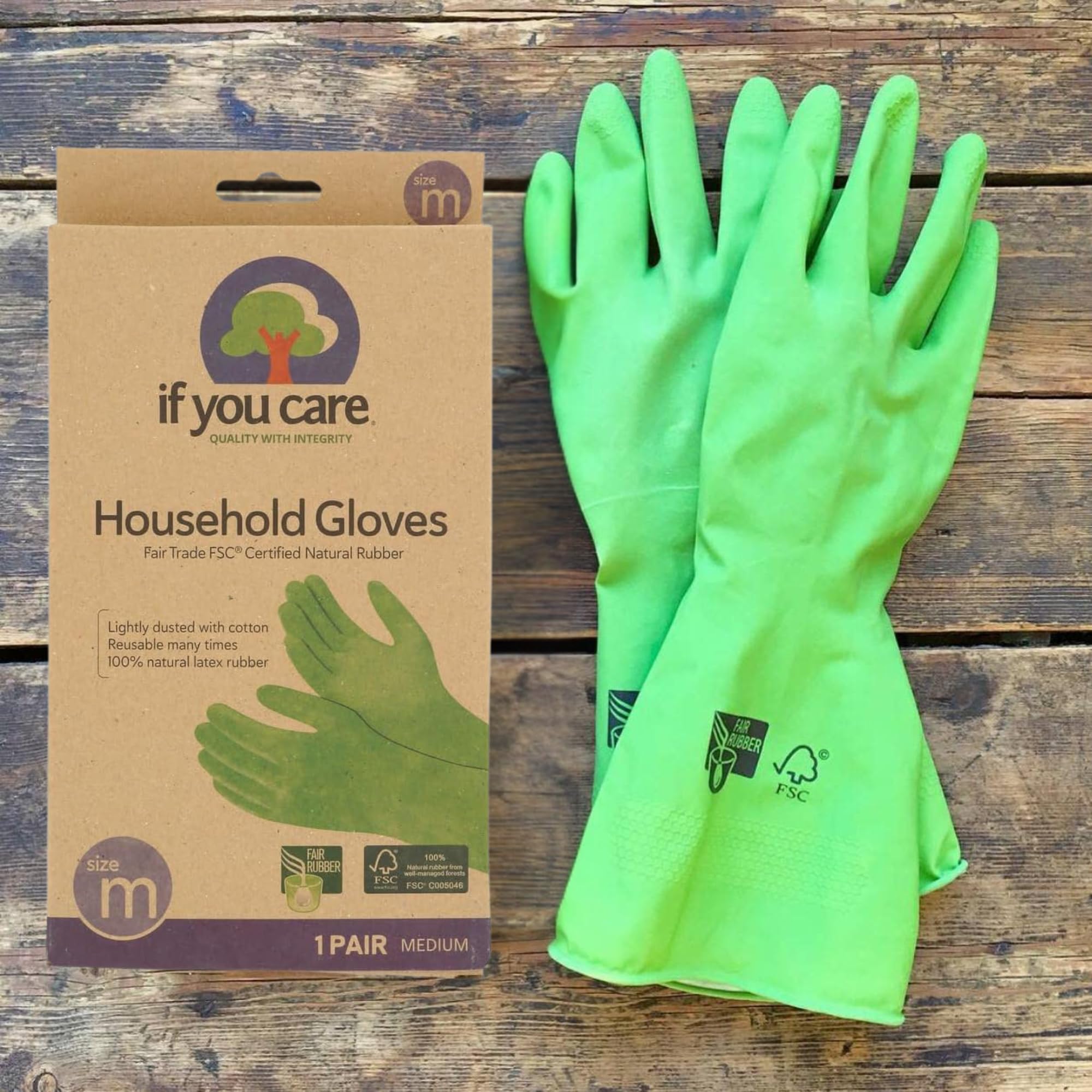 If You Care guantes sobre encimera en cocina eco resaltando sostenibilidad
