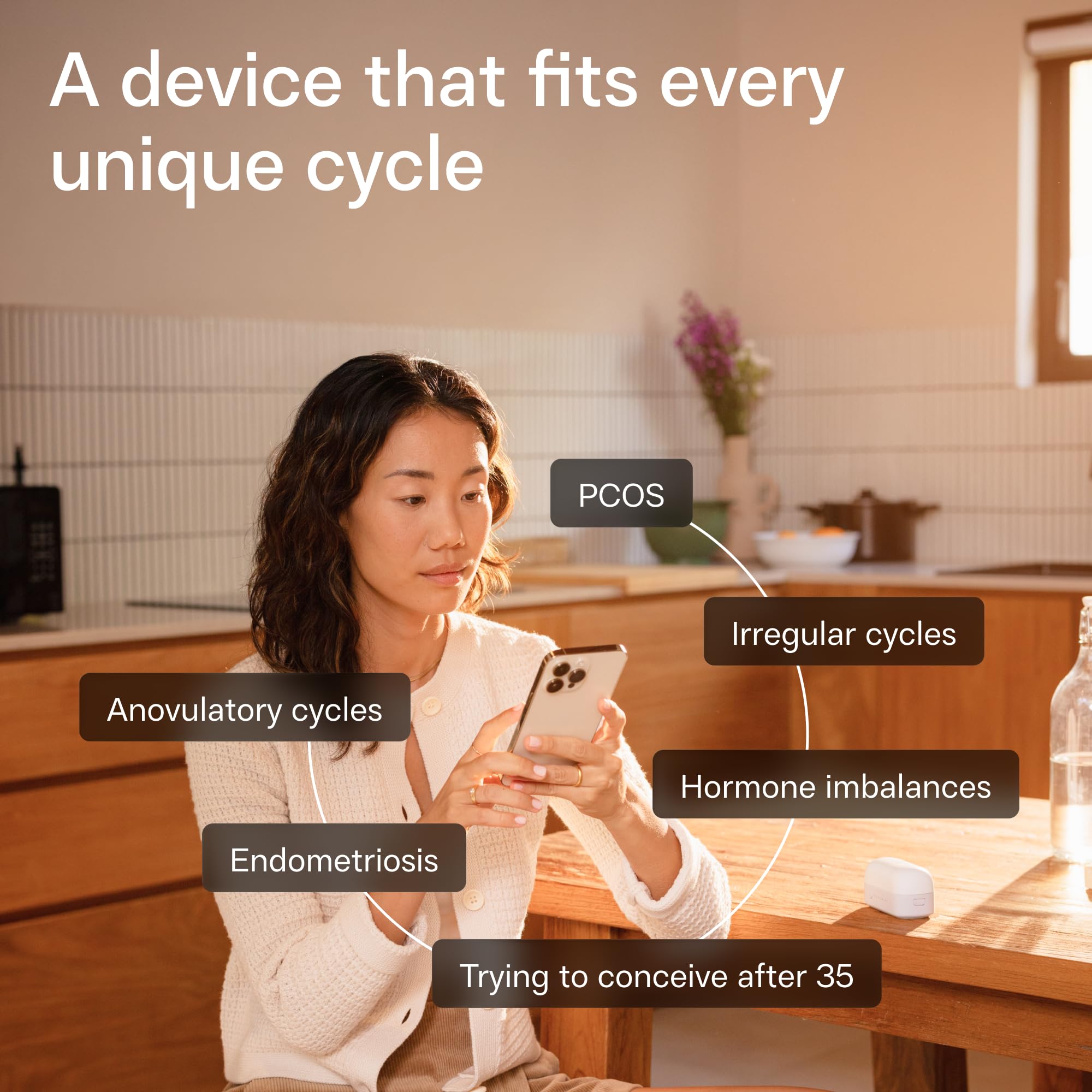Pantalla de app Inito en iPhone mostrando gráficos hormonales y seguimiento
