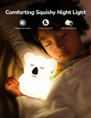 InnoCity Breathing Pal Kyle al lado de una mano y teléfono para ver su tamaño compacto