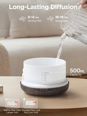 InnoGear mando a distancia en mano ajustando niebla cómodamente
