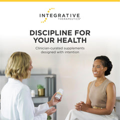 Integrative Therapeutics producto en contexto activo con hombre deportista beneficiándose