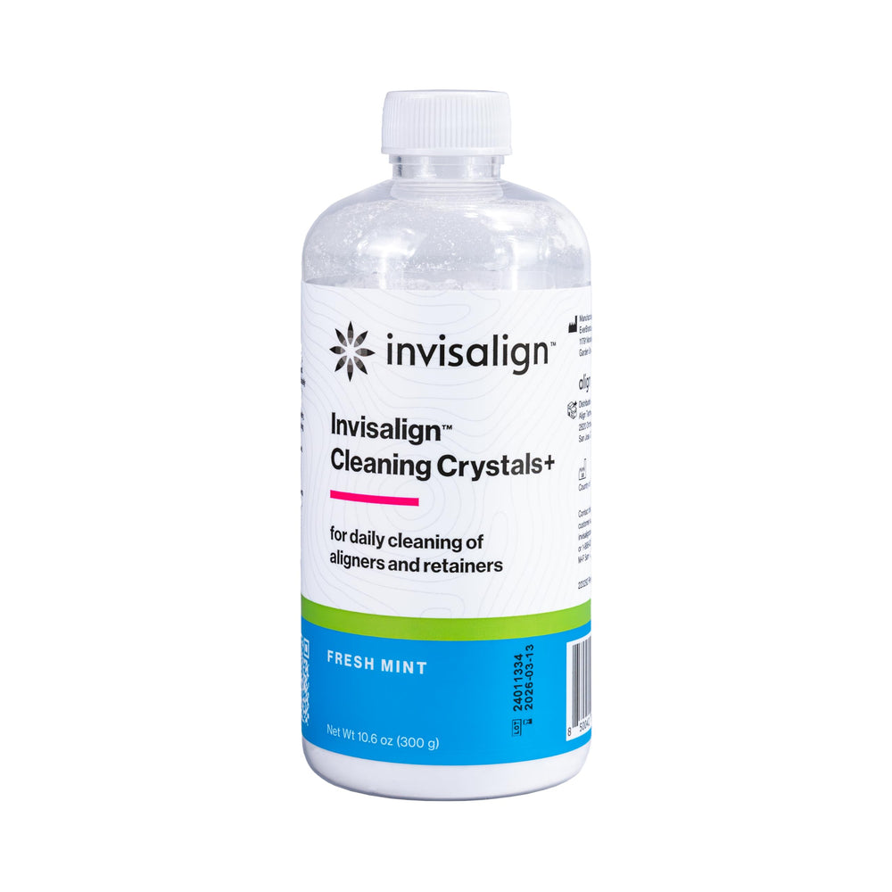 INVISALIGN limpiador en caja frontal mostrando presentación y beneficio de higiene