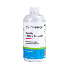 INVISALIGN limpiador en caja frontal mostrando presentación y beneficio de higiene