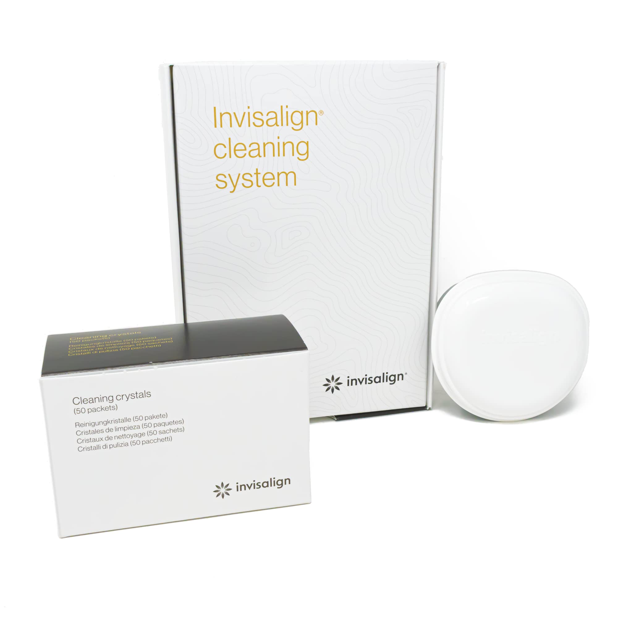 INVISALIGN cubeta frontal mostrando la caja y el uso práctico