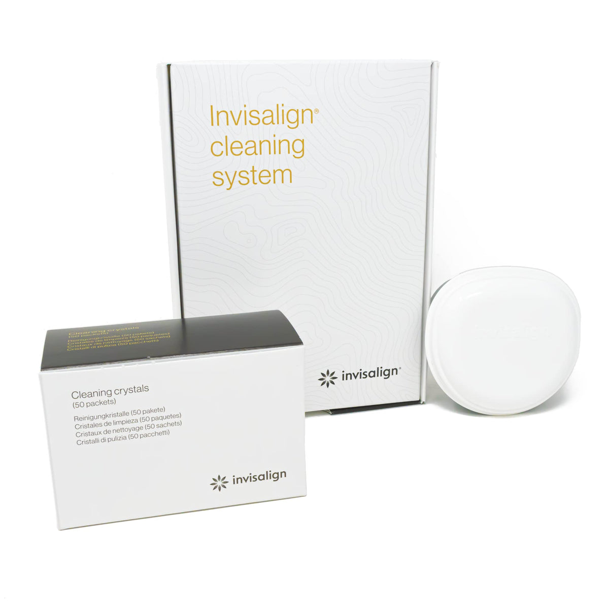 INVISALIGN cubeta frontal mostrando la caja y el uso práctico