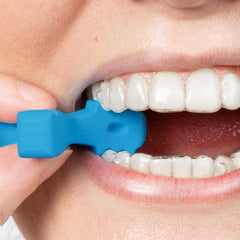 INVISALIGN vista lateral de los tres brazos, posicionamiento efectivo