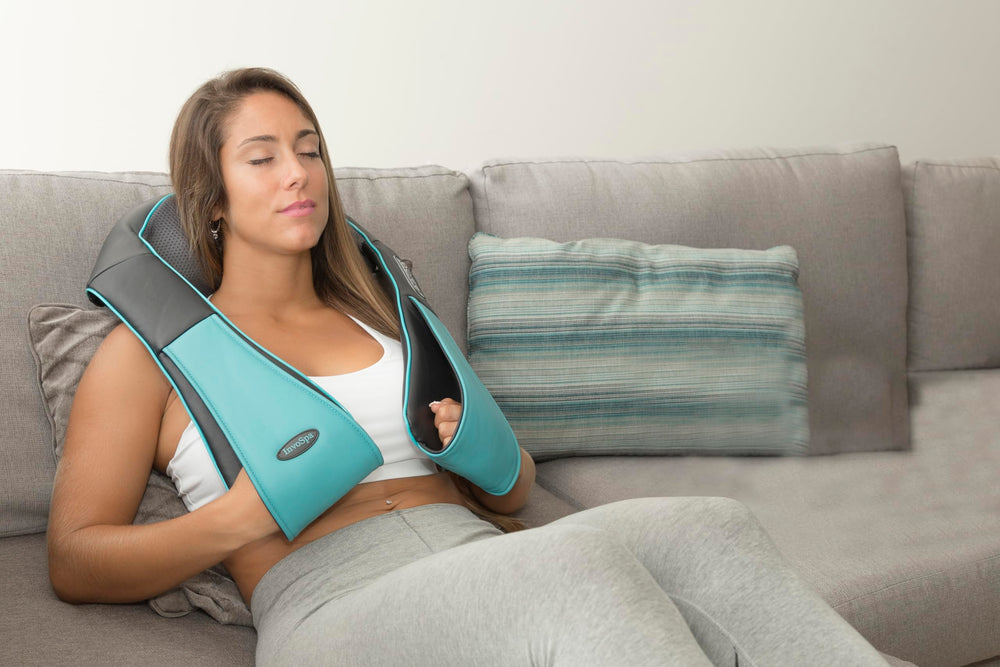 InvoSpa vista lateral mostrando grosor y ergonomía para mejor contacto