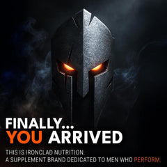 IRONCLAD NUTRITION primer plano de cápsulas liofilizadas, textura y fácil ingestión