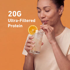 Coctelera agitada con Isopure mostrando fácil disolución y conveniencia
