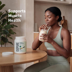 Isopure envase junto a una manzana para comparar tamaño práctico