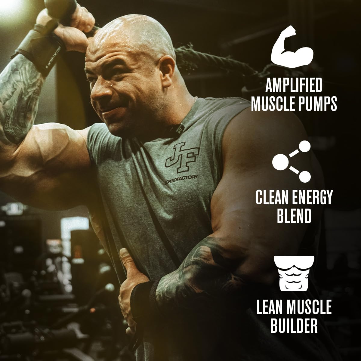 Jacked Factory Nitrosurge Build vaso preparado con bebida para entrenamientos intensos