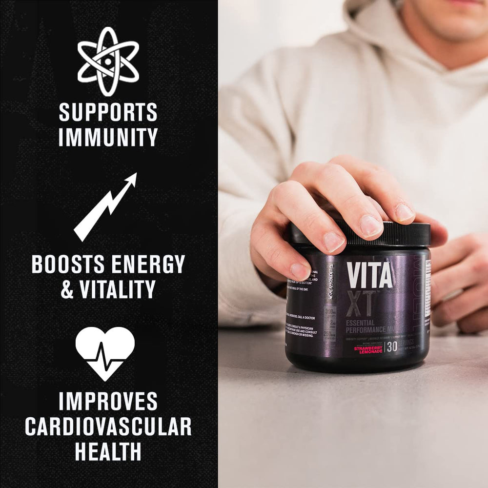 Vaso batido con proteína y Vita XT de Jacked Factory para recuperación postentrenamiento