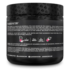 Escena en gimnasio con atleta bebiendo Vita XT tras entrenamiento para recuperación