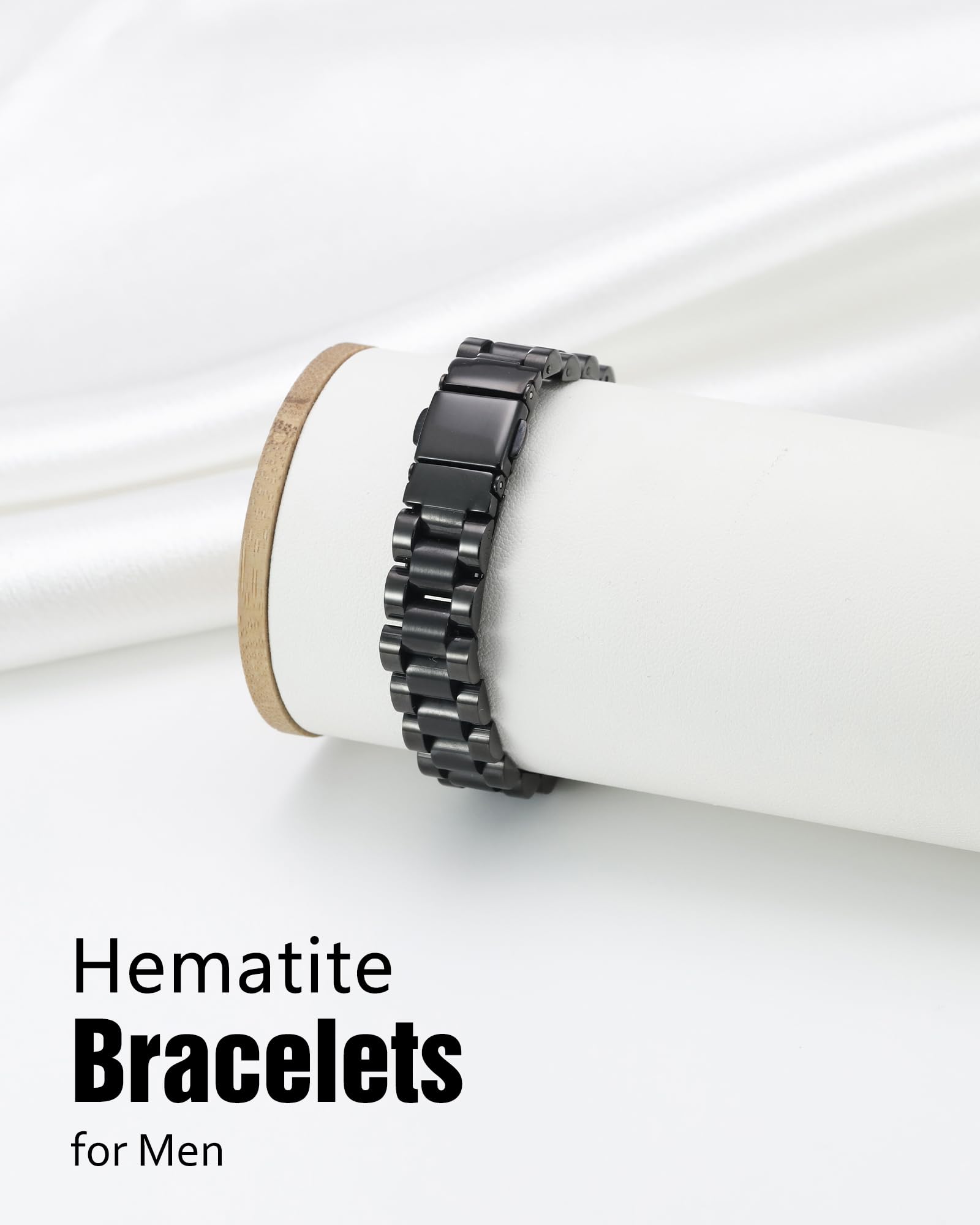 Jecanori pulsera en look casual demostrando versatilidad diaria
